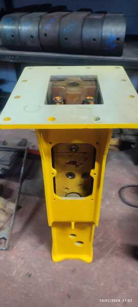 D&A 50V Mini Hydraulic Breaker (2015 Model - Tunnel Type)